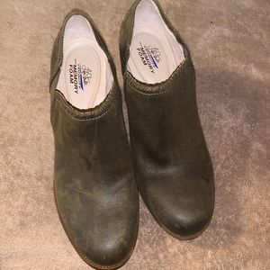 Life Stride Velocity booties